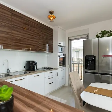 Apartment With A Parking Space Kastel Gomilica, - 21138