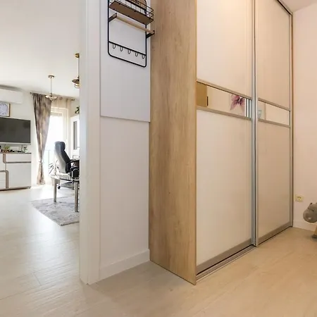With A Parking Space Kastel Gomilica, - 21138 Apartment *