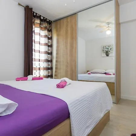 With A Parking Space Kastel Gomilica, - 21138 Apartment *